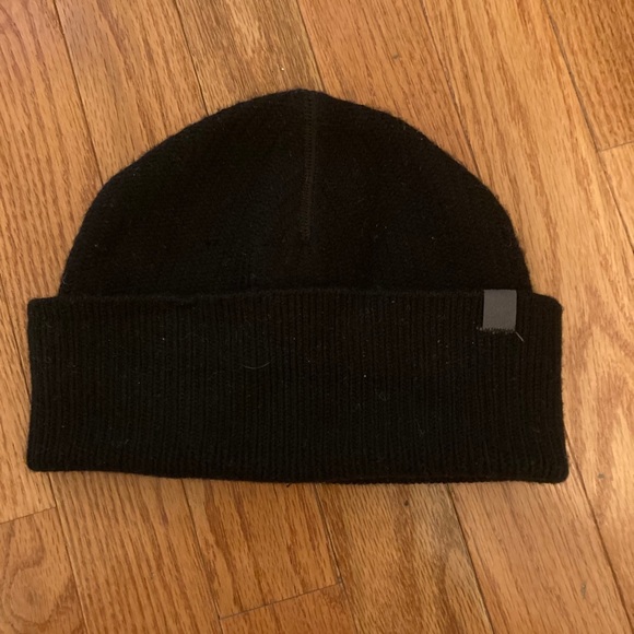 Lululemon beanie hat - Picture 1 of 3